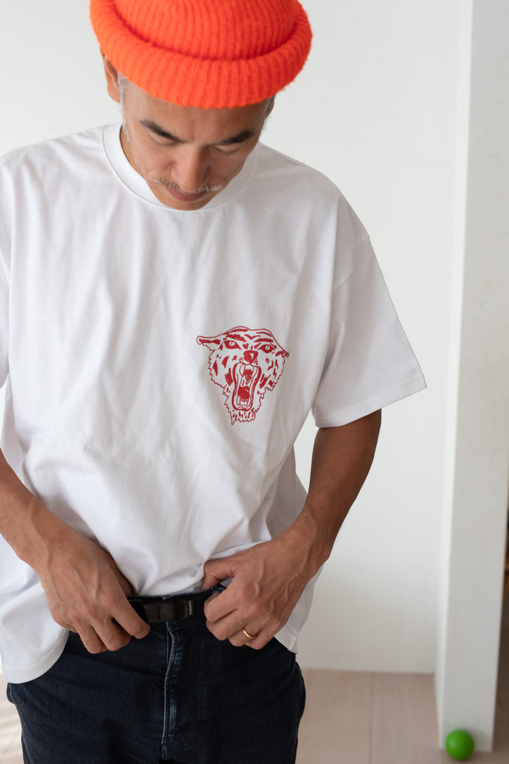 Tiger / Crewneck T-shirt